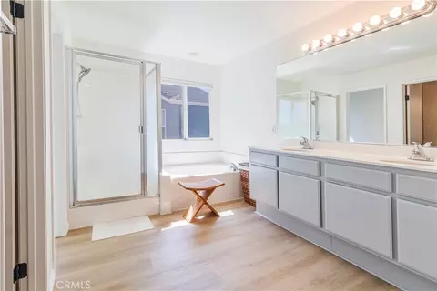 Bath - 12947 Oakdale, Corona, CA 92880 photo 1 of 3