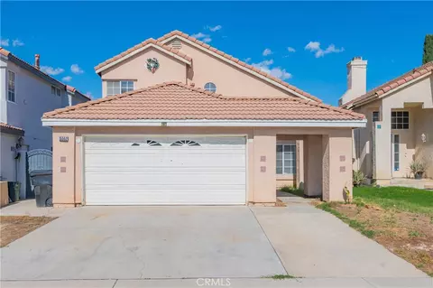 15552 Willow Dr, Fontana, CA 92337