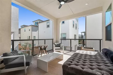 Exterior - 875 Walnut Ter, Montebello, CA 90640 photo 3 of 4