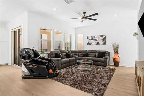 Living - 875 Walnut Ter, Montebello, CA 90640 photo 3 of 4