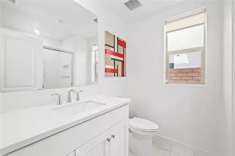 Bath - 875 Walnut Ter, Montebello, CA 90640 photo 1 of 8