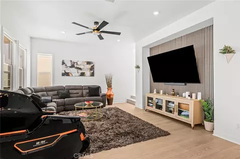 Living - 875 Walnut Ter, Montebello, CA 90640 photo 2 of 4