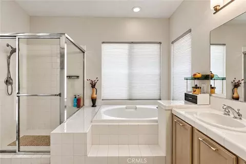 Bath - 80114 Barcelona Ave, Indio, CA 92201 photo 3 of 6