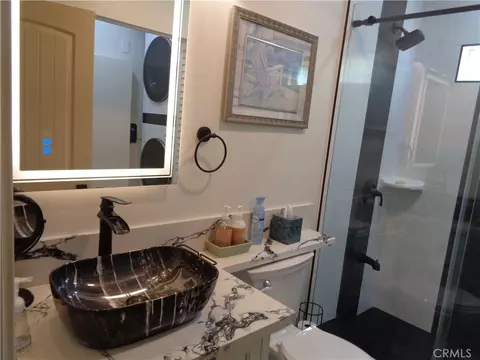 Bath - 4057 Pine, Long Beach, CA 90807 photo 1 of 2