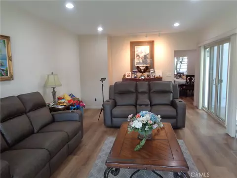 Living - 4057 Pine, Long Beach, CA 90807 photo 2 of 4