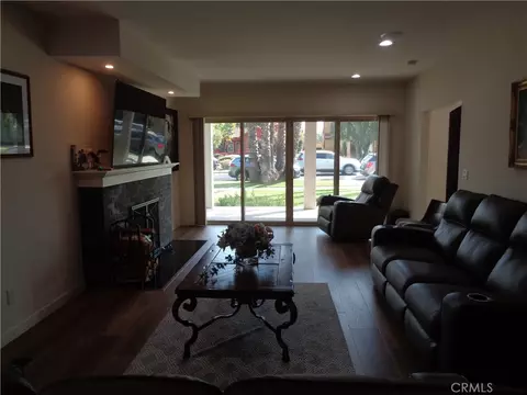 Living - 4057 Pine, Long Beach, CA 90807 photo 3 of 4