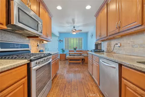 Kitchen - 7221 Ramona Ave, Rancho Cucamonga, CA 91701 photo 1 of 4