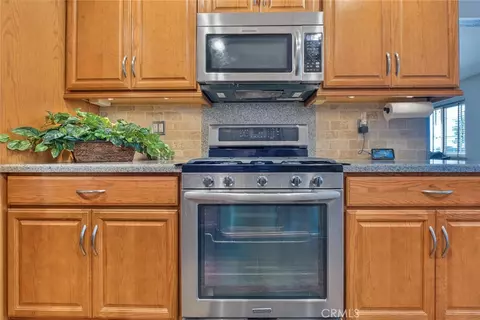 Kitchen - 7221 Ramona Ave, Rancho Cucamonga, CA 91701 photo 4 of 4