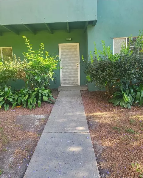 5148 Village, Los Angeles, CA 90016