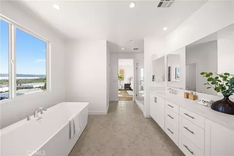 Bath - 22100 Portofino, Walnut, CA 91789 photo 2 of 2