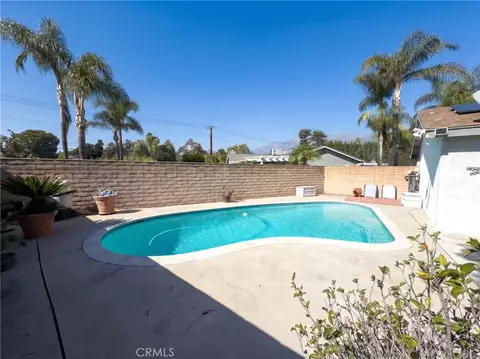 Exterior - 10129 Ashford St, Rancho Cucamonga, CA 91730 photo 5 of 7