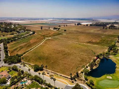 5624 Beardsley Rd, Camarillo, CA 93010 photo 2