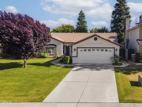 9009 Saint Jean Ct, Bakersfield, CA 93312
