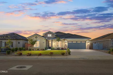 10008 Davis Bridge Ave, Bakersfield, CA 93311