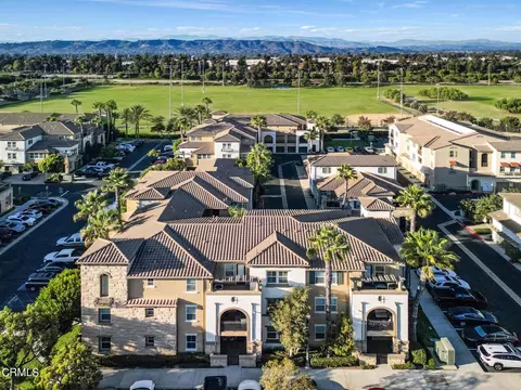 242 Riverdale Ct #826, Camarillo, CA 93012