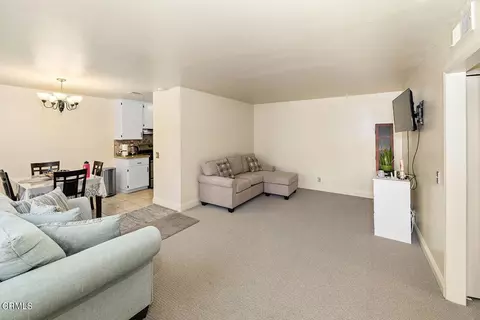 Living - 1011 Cheyenne Way, Oxnard, CA 93033 photo 1 of 2