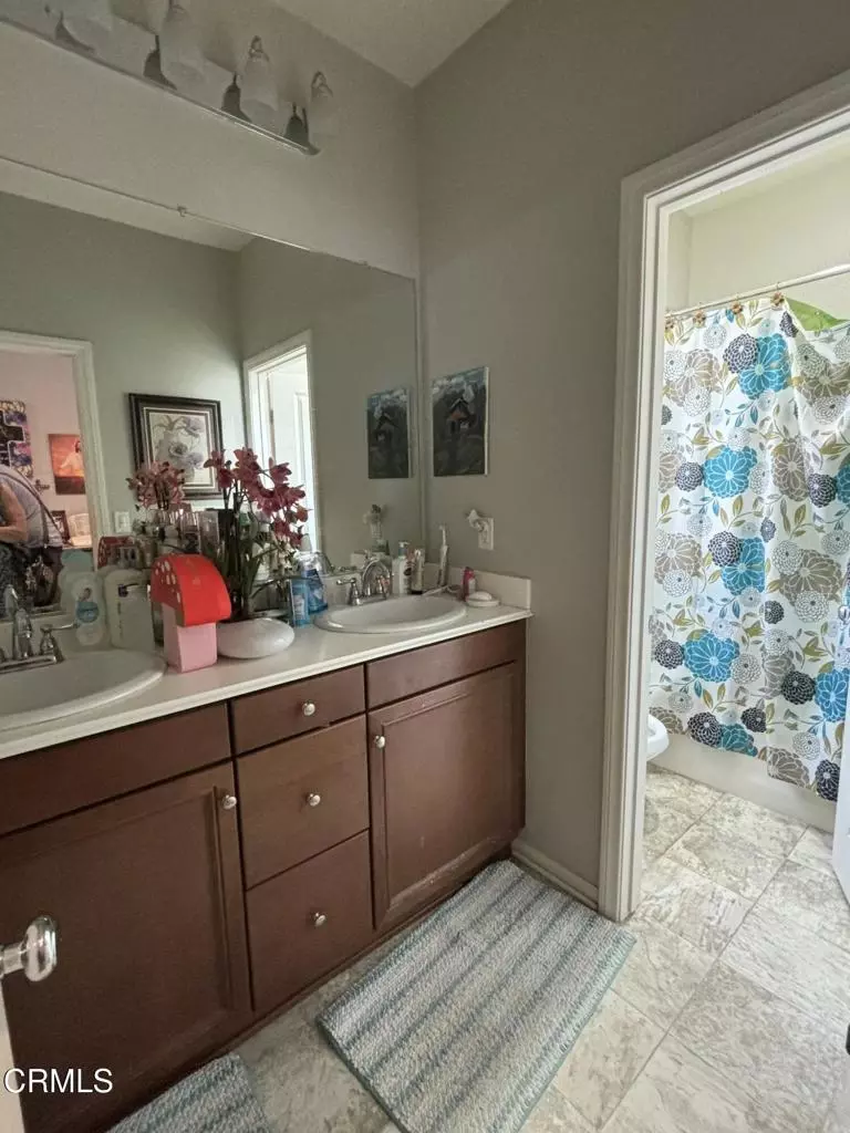 Bath - 185 Rosewood St, Fillmore, CA 93015 photo 1 of 5