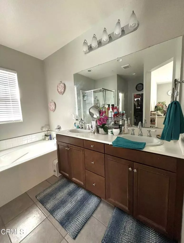Bath - 185 Rosewood St, Fillmore, CA 93015 photo 3 of 5