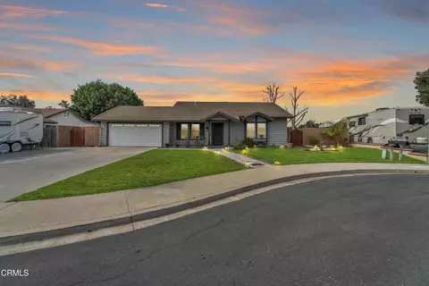 93 Flora Vista Ave, Camarillo, CA 93012