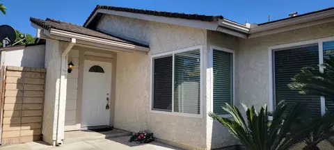 854 Creekside Cir, Camarillo, CA 93012
