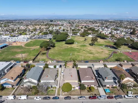 341 Cuesta Del Mar Dr, Oxnard, CA 93033
