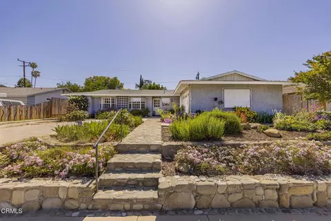 40 Almond Ave, Oak View, CA 93022