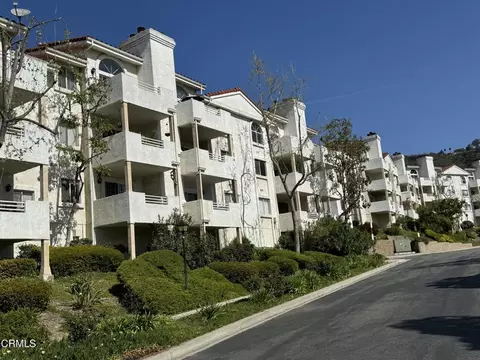 2713 Antonio Dr #105, Camarillo, CA 93010