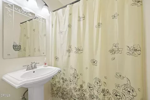 Bath - 320 D St, Fillmore, CA 93015 photo 2 of 2
