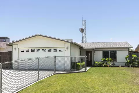 1215 Mckinley Ave, Bakersfield, CA 93308