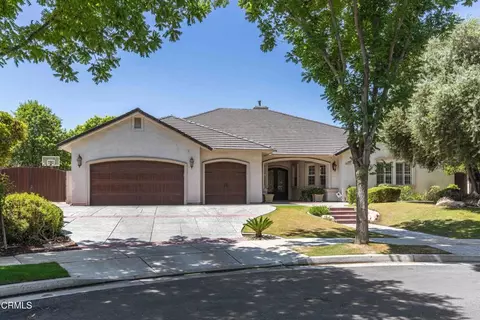 3007 Springbank Ct, Bakersfield, CA 93311