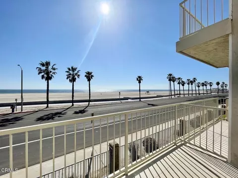 277 E Surfside Dr, Port Hueneme, CA 93041