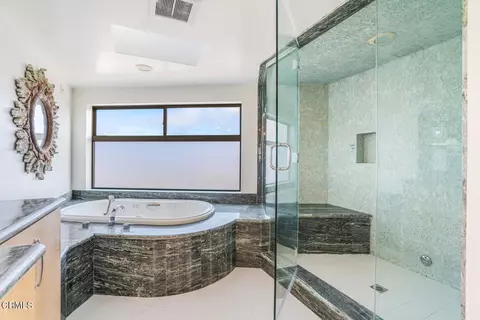 Bath - 3300 Ocean Dr, Oxnard, CA 93035 photo 6 of 7