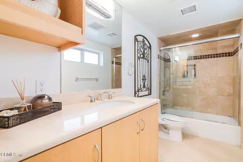 Bath - 3300 Ocean Dr, Oxnard, CA 93035 photo 2 of 7