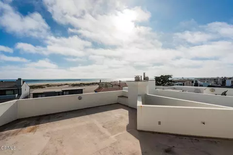 Exterior - 3300 Ocean Dr, Oxnard, CA 93035 photo 3 of 5