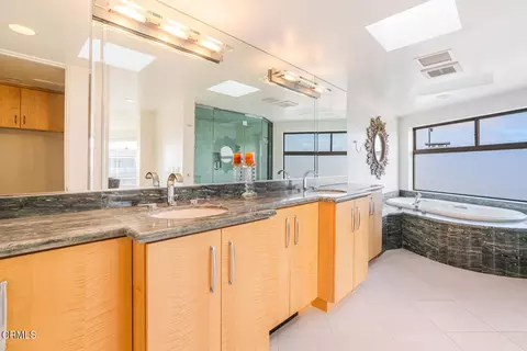 Bath - 3300 Ocean Dr, Oxnard, CA 93035 photo 5 of 7