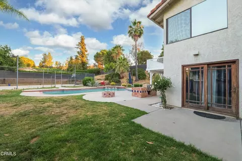 Exterior - 652 Stonebrook St, Simi Valley, CA 93065 photo 10 of 20