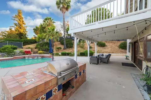 Exterior - 652 Stonebrook St, Simi Valley, CA 93065 photo 7 of 20