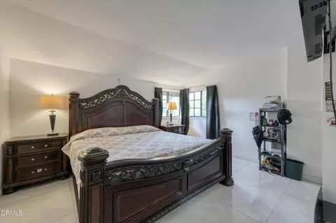 Bedroom - 652 Stonebrook St, Simi Valley, CA 93065 photo 3 of 7