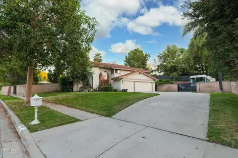 Exterior - 652 Stonebrook St, Simi Valley, CA 93065 photo 2 of 20