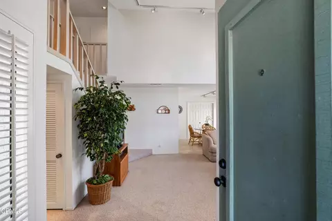 Entry Way - 3310 Sunset Ln, Oxnard, CA 93035 photo 1 of 2