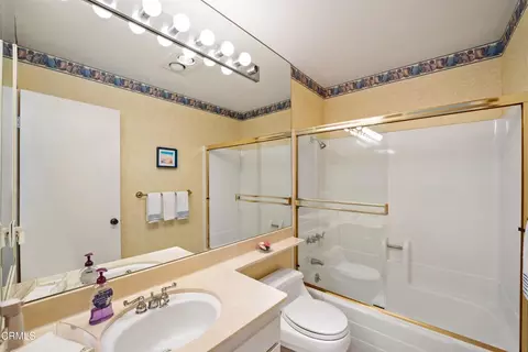 Bath - 3310 Sunset Ln, Oxnard, CA 93035 photo 2 of 2