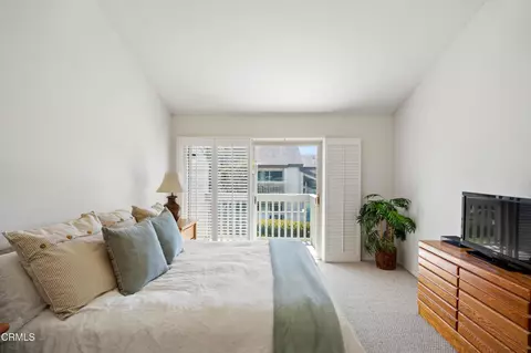 Bedroom - 3310 Sunset Ln, Oxnard, CA 93035 photo 2 of 5