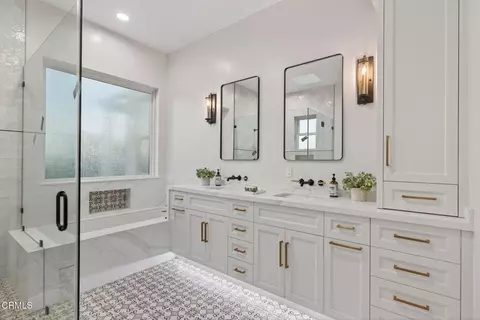 Bath - 6174 Cobblestone Dr, Ventura, CA 93003 photo 4 of 8