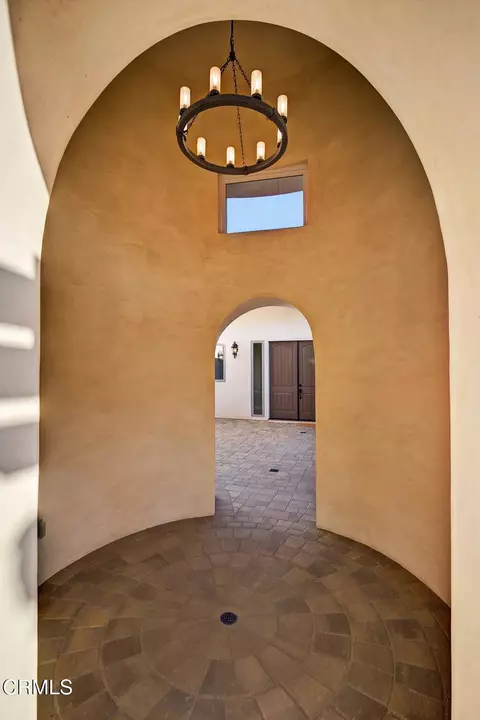 Entry Way - 6174 Cobblestone Dr, Ventura, CA 93003 photo 1 of 6