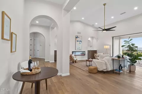 Entry Way - 6174 Cobblestone Dr, Ventura, CA 93003 photo 3 of 6