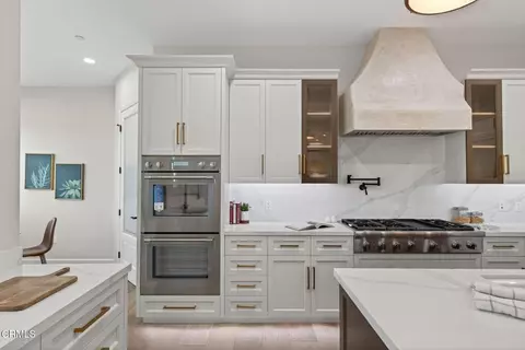 Kitchen - 6174 Cobblestone Dr, Ventura, CA 93003 photo 5 of 5