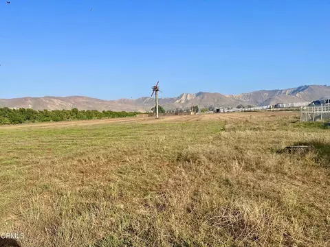 13717 W Telegraph Rd, Santa Paula, CA 93060