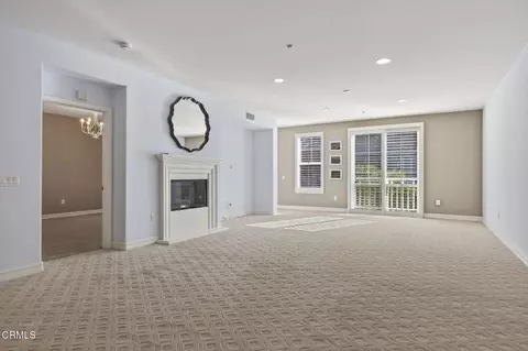 Living - 1423 Windshore Way, Oxnard, CA 93035 photo 1 of 6