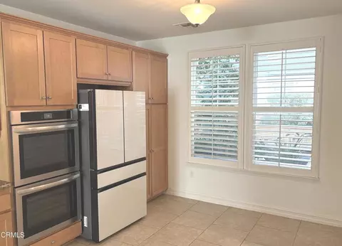 Kitchen - 1423 Windshore Way, Oxnard, CA 93035 photo 1 of 10