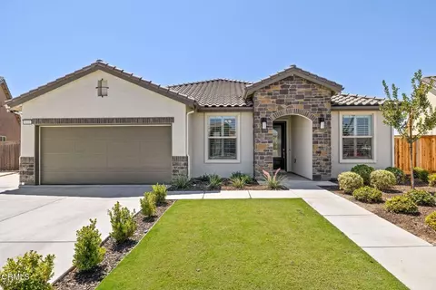 9101 Willow Terrace Dr, Shafter, CA 93263